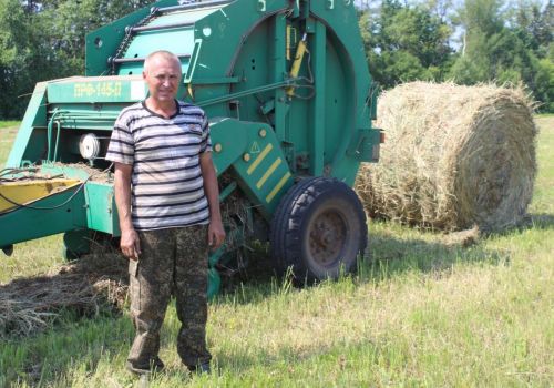 Фермер из деревни Старый Орьебаш Юрий Петров славится своими делами